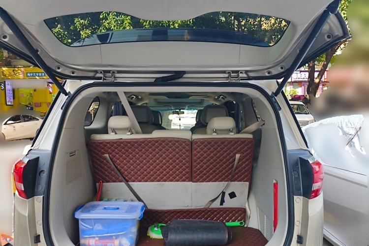 Used Buick GL8 2017 ES 28T Comfort Model China V Standard Trunk