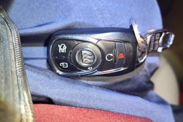 Used Buick GL8 2017 25S Luxury Version China V Standard Vehicle Key