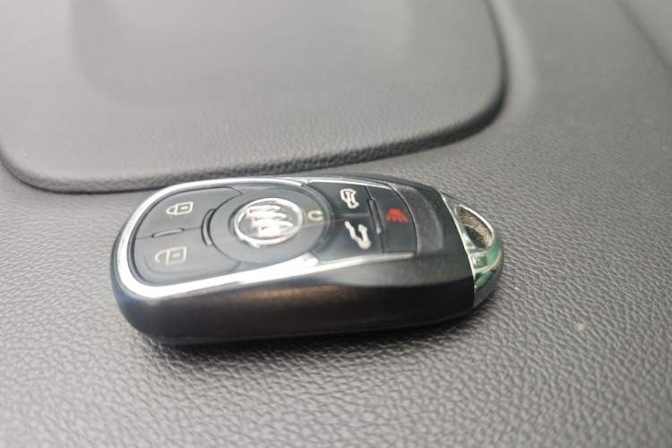 Used Buick GL8 2017 ES 28T Premium Version China V Standard Vehicle Key