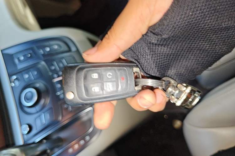 Used Buick GL8 2017 25S Luxury Version China V Standard Vehicle Key