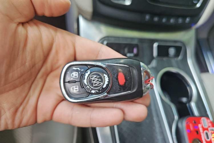 Used Buick GL8 2017 ES 28T Comfort Model China V Standard Vehicle Key