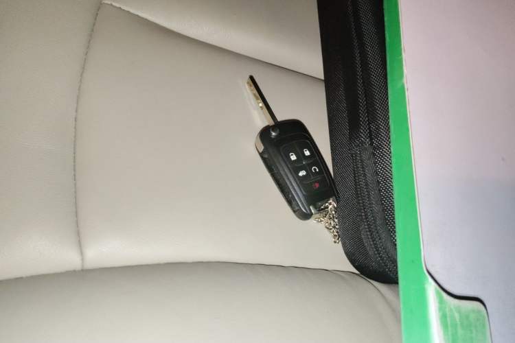 Used Buick GL8 2017 25S Luxury Version China V Standard Vehicle Key