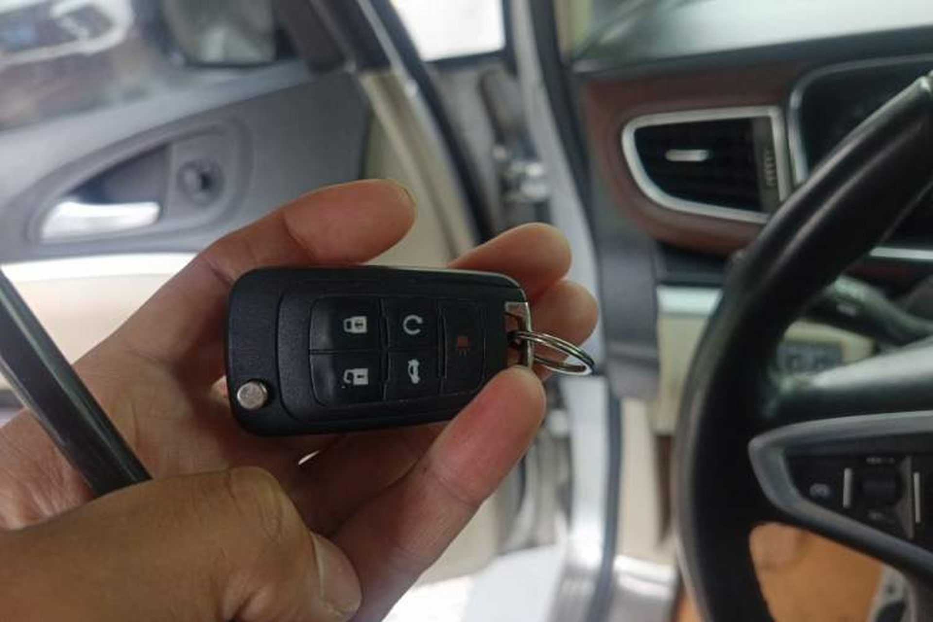 Used Buick GL8 2017 25S Luxury Version China V Standard Vehicle Key