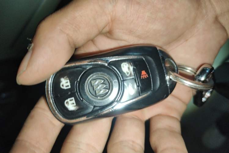 Used Buick GL8 2017 ES 28T Flagship Model China V Standard Vehicle Key