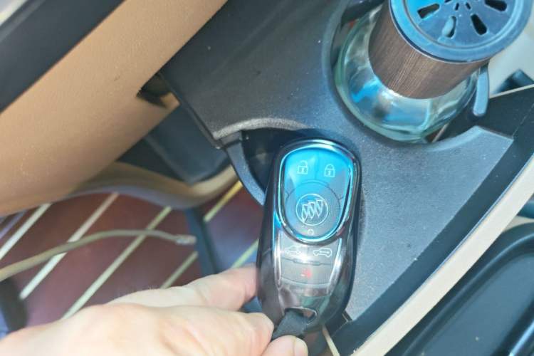 Used Buick GL8 2017 ES 28T Flagship Model China V Standard Vehicle Key