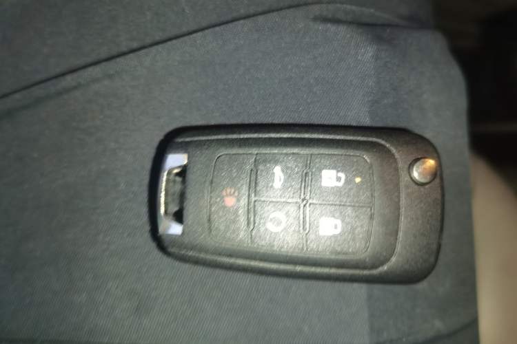 Used Buick GL8 2017 25S Luxury Version China V Standard Vehicle Key