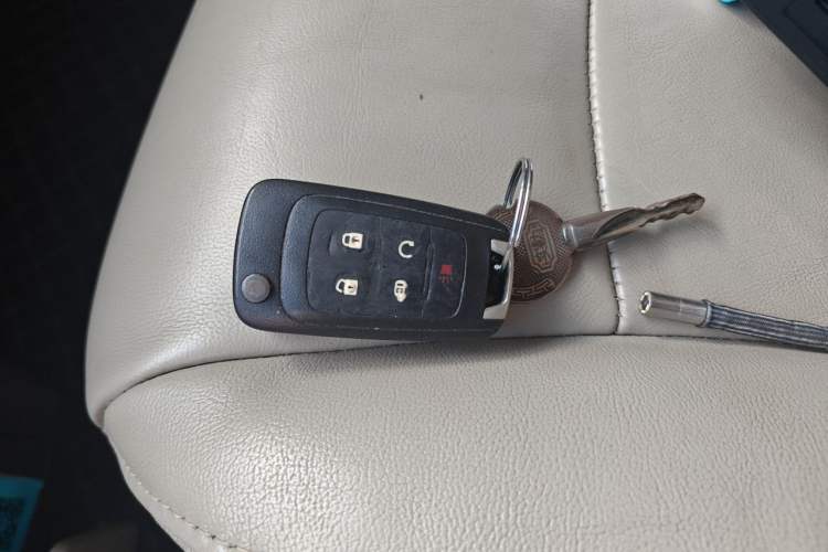 Used Buick GL8 2017 25S Prestige Version China V Standard Vehicle Key