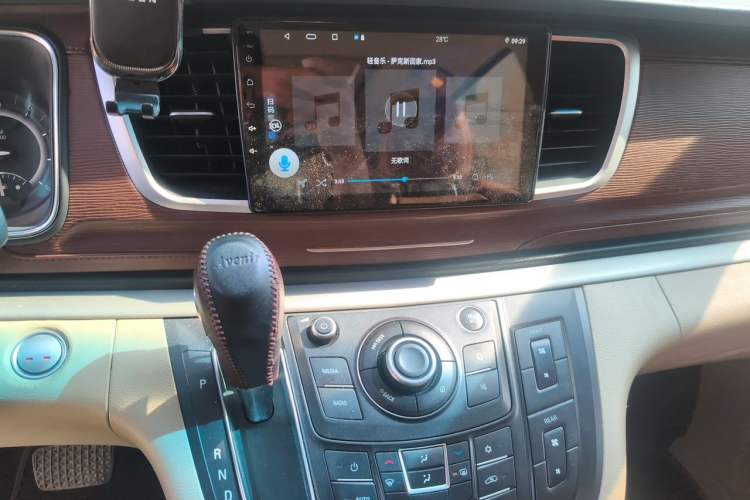 Used Buick GL8 2017 25S Comfort Version China V Standard Audio And AC Panel