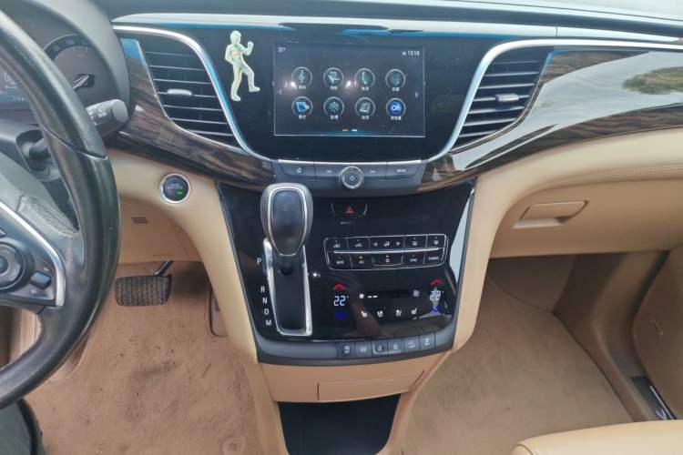 Used Buick GL8 2017 ES 28T Flagship Model China V Standard Audio And AC Panel