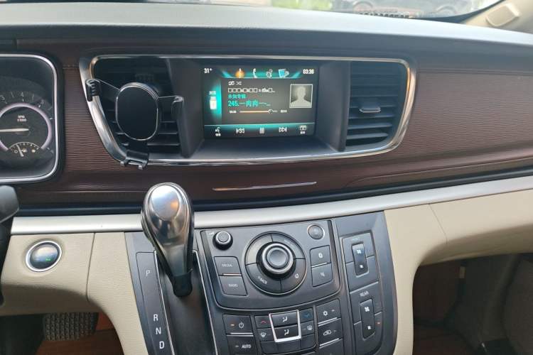 Used Buick GL8 2017 25S Luxury Version China V Standard Audio And AC Panel