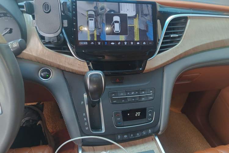 Used Buick GL8 2017 ES 28T Comfort Model China V Standard Audio And AC Panel