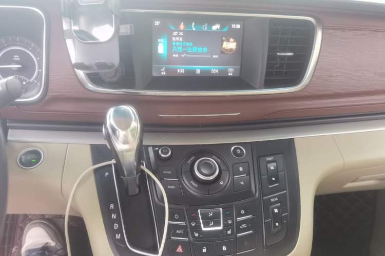 Used Buick GL8 2017 25S Prestige Version China V Standard Audio And AC Panel