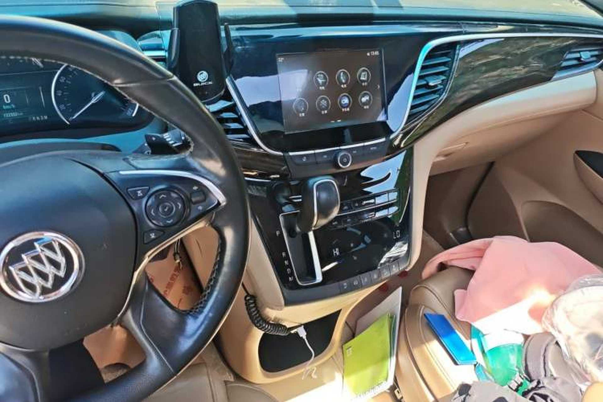 Used Buick GL8 2017 ES 28T Luxury Model China V Standard Audio And AC Panel