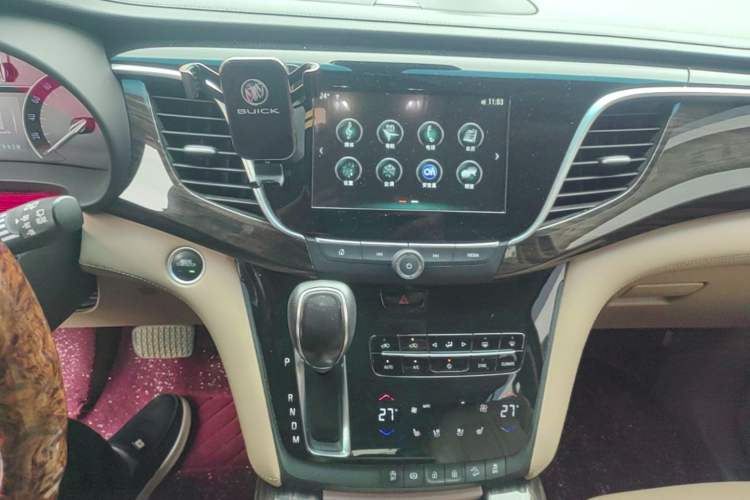 Used Buick GL8 2017 ES 28T Flagship Model China V Standard Audio And AC Panel