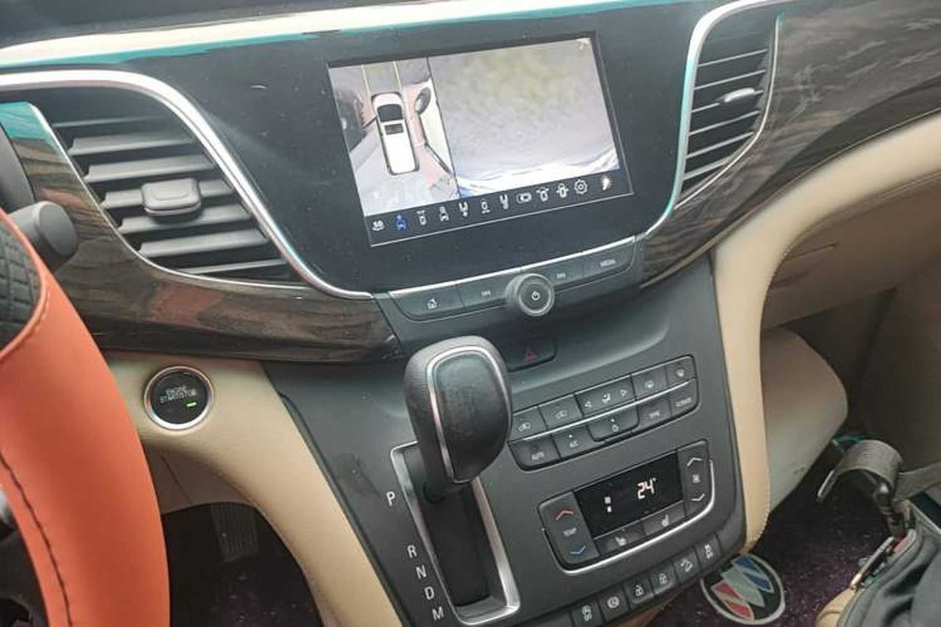 Used Buick GL8 2017 ES 28T Premium Version China V Standard Audio And AC Panel