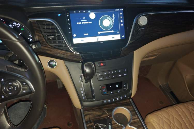 Used Buick GL8 2017 ES 28T Premium Version China V Standard Audio And AC Panel