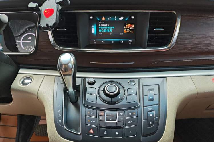 Used Buick GL8 2017 25S Comfort Version China V Standard Audio And AC Panel
