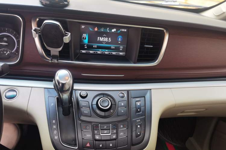Used Buick GL8 2017 25S Prestige Version China V Standard Audio And AC Panel