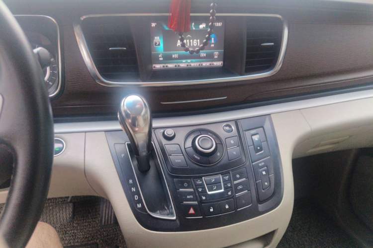 Used Buick GL8 2017 25S Prestige Version China V Standard Audio And AC Panel