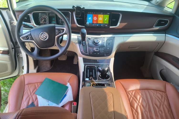 Used Buick GL8 2017 25S Comfort Version China V Standard Center Console