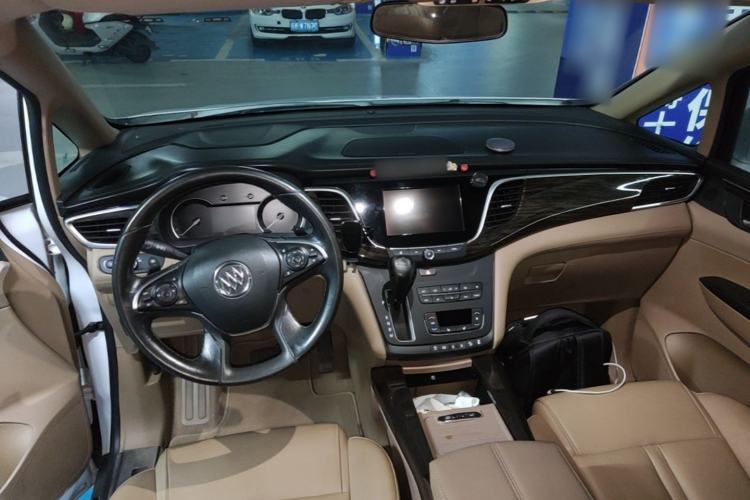 Used Buick GL8 2017 ES 28T Premium Version China V Standard Center Console