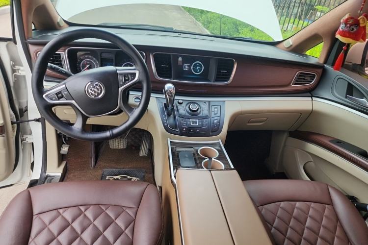 Used Buick GL8 2017 25S Comfort Version China V Standard Center Console