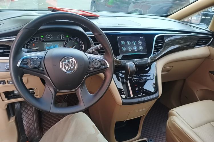Used Buick GL8 2017 ES 28T Flagship Model China V Standard Center Console