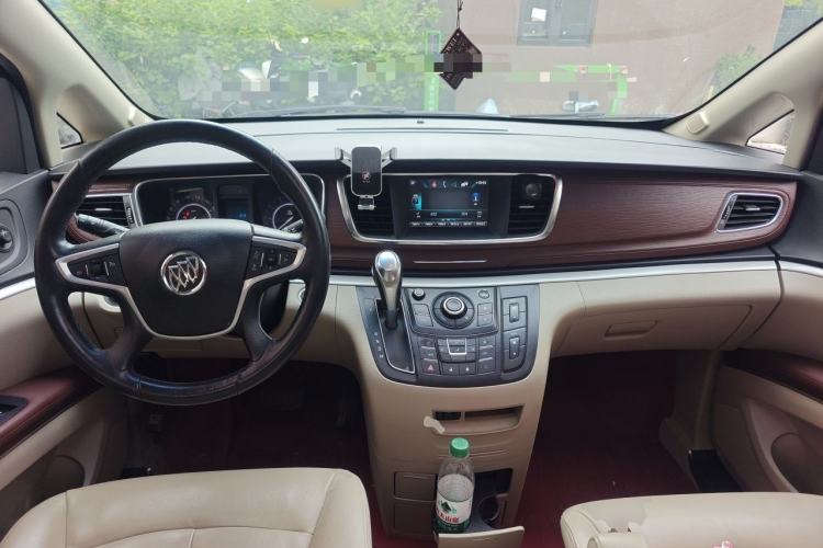 Used Buick GL8 2017 25S Luxury Version China V Standard Center Console