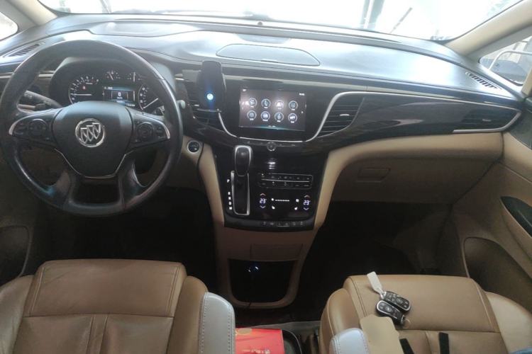 Used Buick GL8 2017 ES 28T Luxury Model China V Standard Center Console