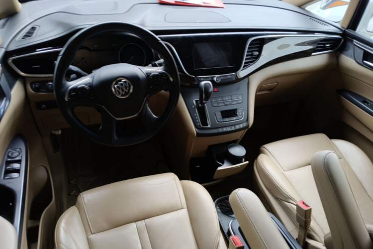 Used Buick GL8 2017 ES 28T Premium Version China V Standard Center Console