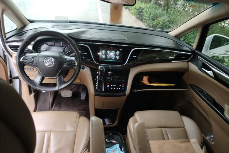 Used Buick GL8 2017 ES 28T Flagship Model China V Standard Center Console