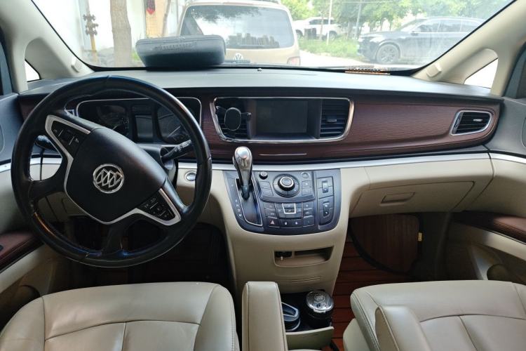 Used Buick GL8 2017 25S Luxury Version China V Standard Center Console