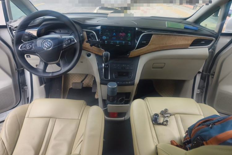 Used Buick GL8 2017 ES 28T Comfort Model China V Standard Center Console