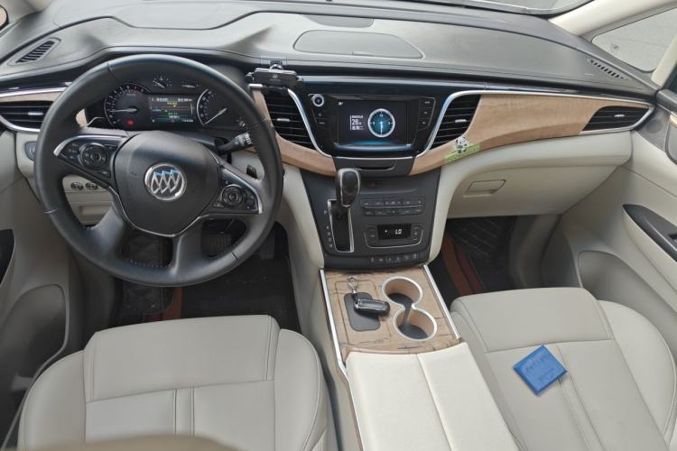 Used Buick GL8 2017 ES 28T Comfort Model China V Standard Center Console