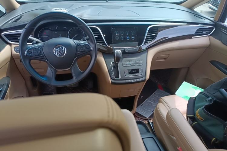 Used Buick GL8 2017 ES 28T Premium Version China V Standard Center Console