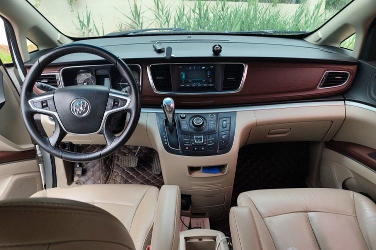 Used Buick GL8 2017 25S Prestige Version China V Standard Center Console