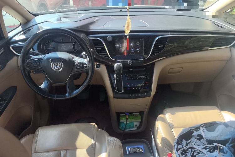 Used Buick GL8 2017 ES 28T Flagship Model China V Standard Center Console
