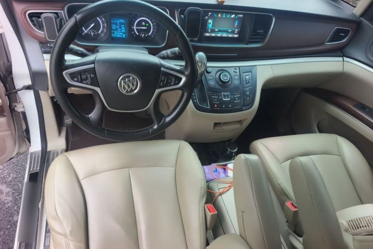 Used Buick GL8 2017 25S Luxury Version China V Standard Center Console