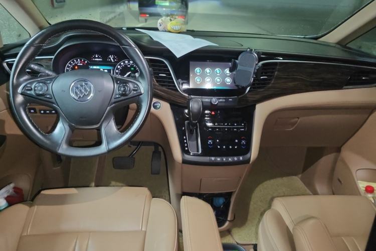 Used Buick GL8 2017 ES 28T Flagship Model China V Standard Center Console