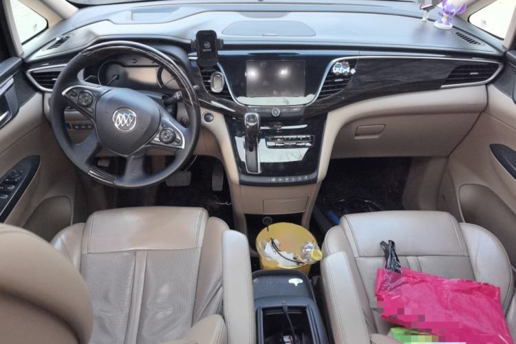 Used Buick GL8 2017 ES 28T Flagship Model China V Standard Center Console