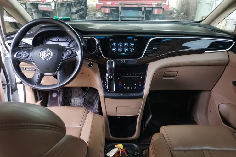 Used Buick GL8 2017 ES 28T Flagship Model China V Standard Center Console