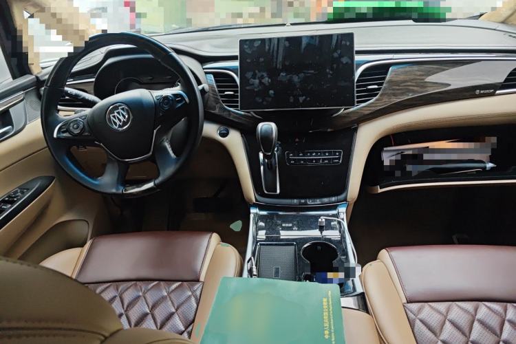 Used Buick GL8 2017 ES 28T Luxury Model China V Standard Center Console