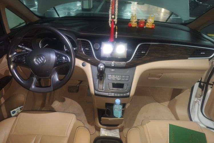 Used Buick GL8 2017 ES 28T Premium Version China V Standard Center Console
