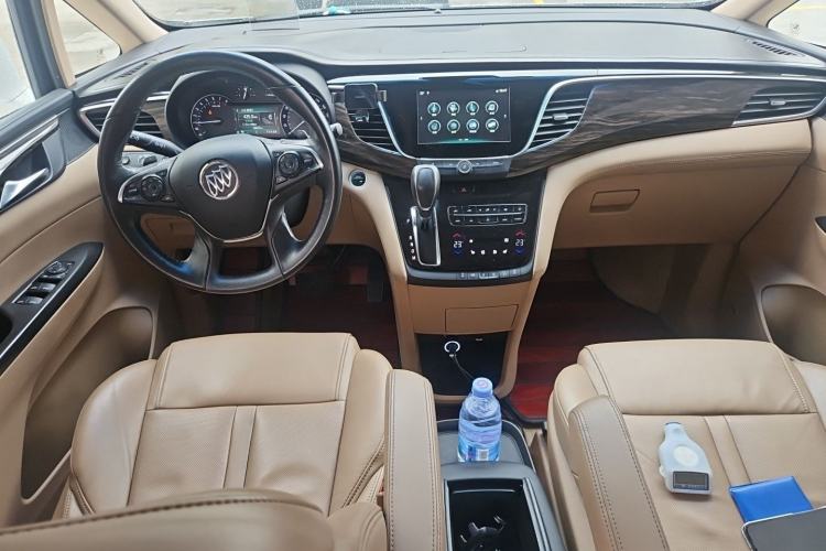 Used Buick GL8 2017 ES 28T Flagship Model China V Standard Center Console
