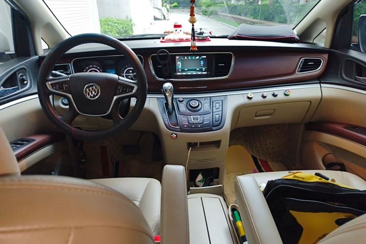 Used Buick GL8 2017 25S Luxury Version China V Standard Center Console