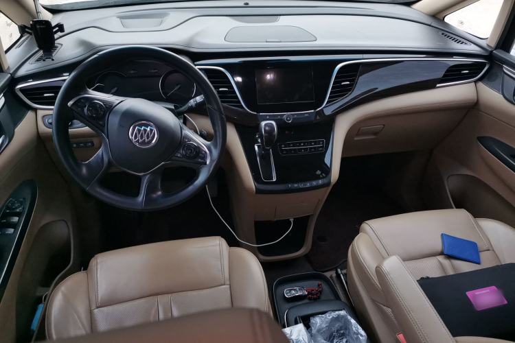 Used Buick GL8 2017 ES 28T Flagship Model China V Standard Center Console