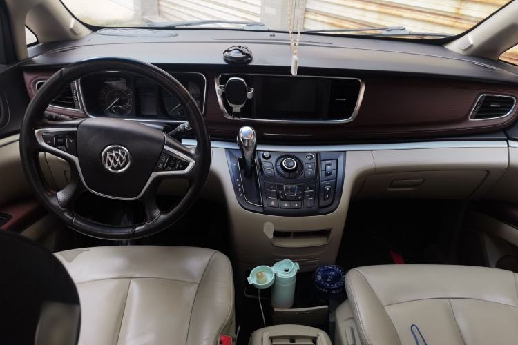 Used Buick GL8 2017 25S Prestige Version China V Standard Center Console