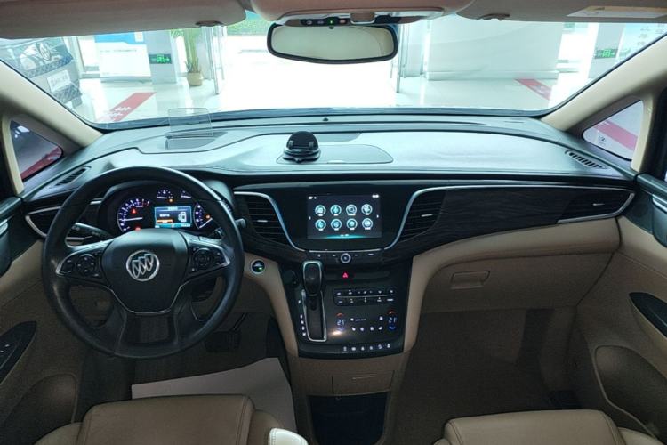Used Buick GL8 2017 ES 28T Flagship Model China V Standard Center Console