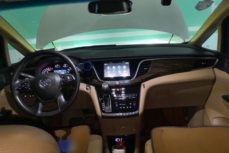 Used Buick GL8 2017 ES 28T Flagship Model China V Standard Center Console