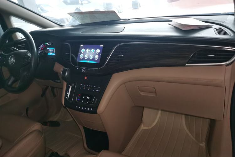 Used Buick GL8 2017 ES 28T Premium Version China V Standard Center Console